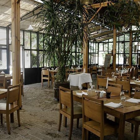 Hotel Restaurant Le Combava Antananarivo Exterior foto